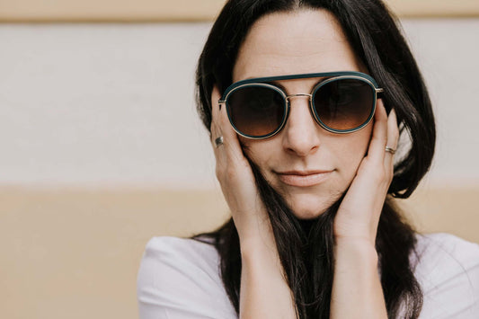 NEUBAU EYEWEAR MEETS BUSINESS ENTREPRENEUR & ALL ROUND CREATIVE JENNIFER BITSCHE OF HINGUCKER & FACEPRINT
