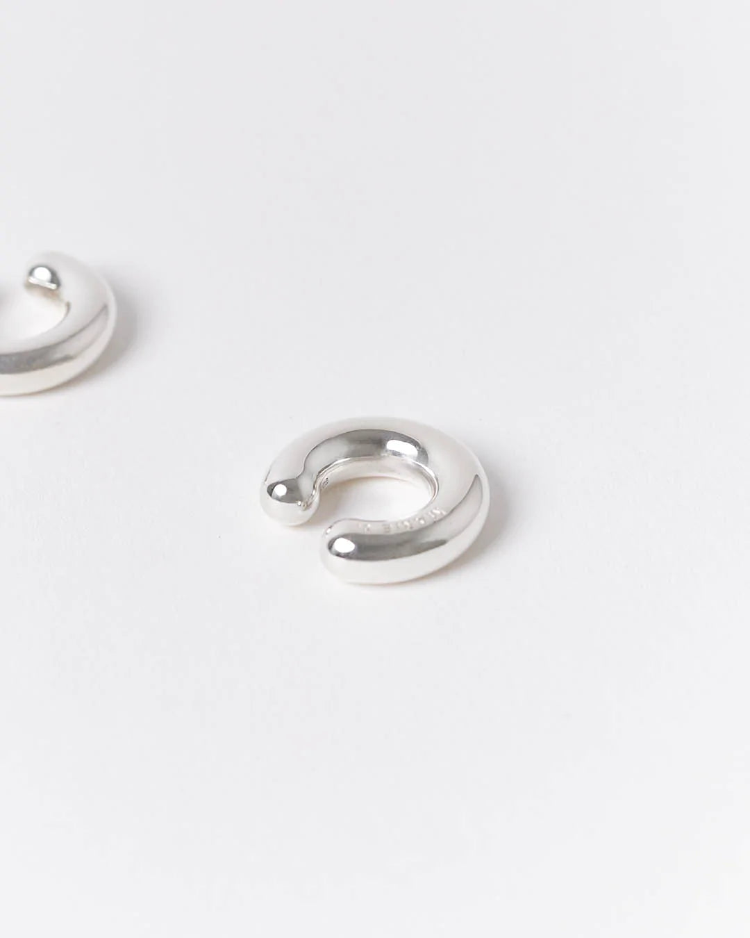Marie C. VARIOUS BOLD EARCUFF . (925)