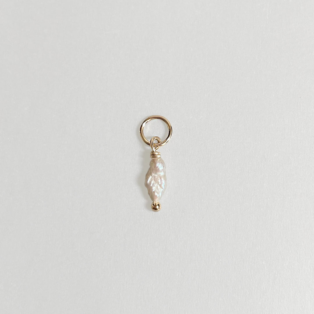 Epic Happy Single Charm White Pearl